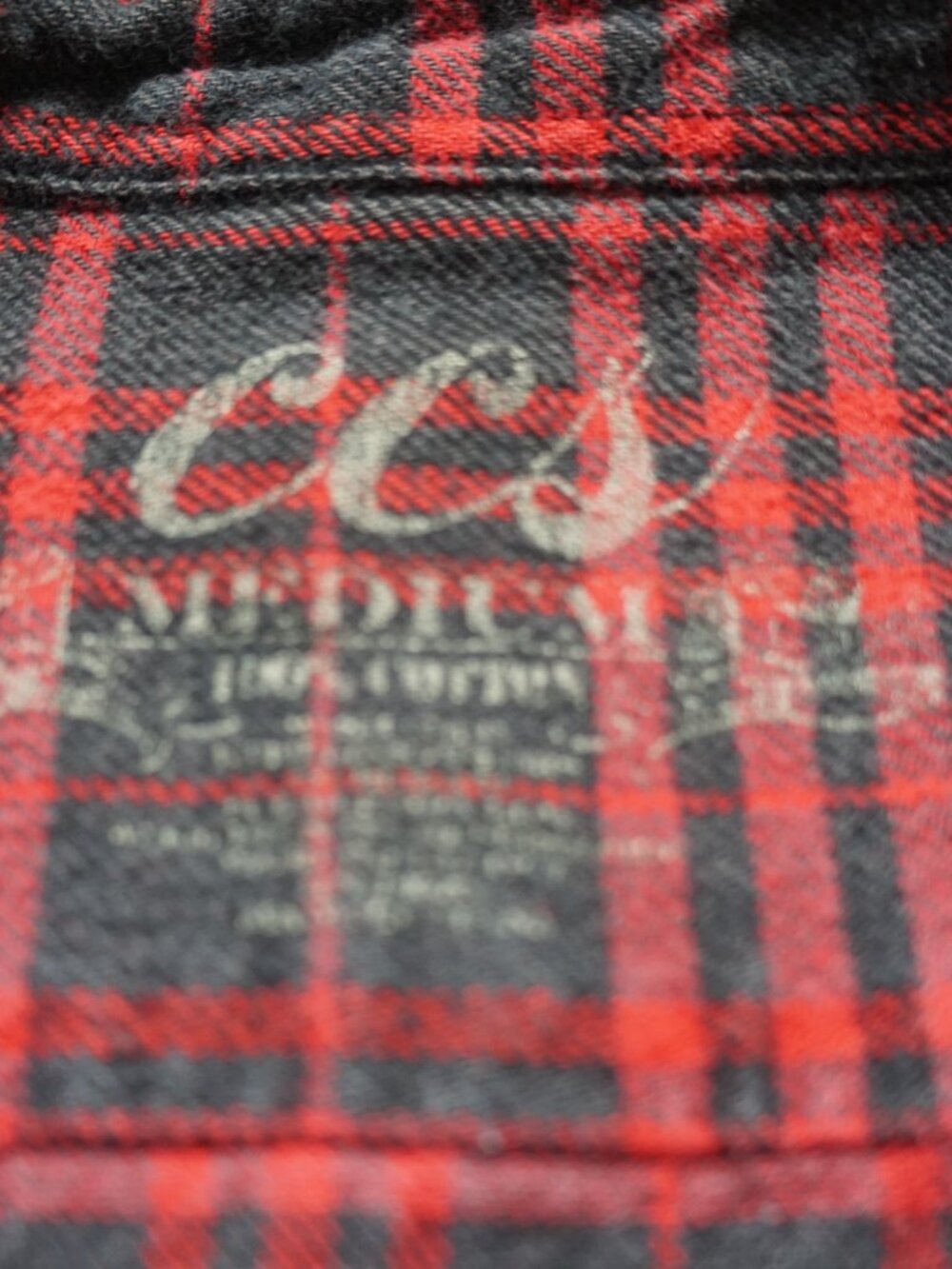 CCS Skateboarding Black & Red Plaid Flannel 🖤❤️ - Picture 4 of 6